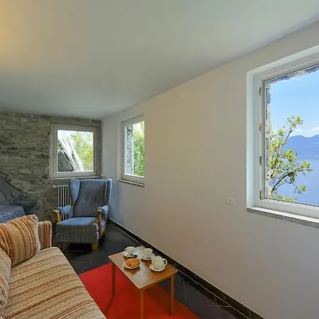 Lucia Villa Varenna