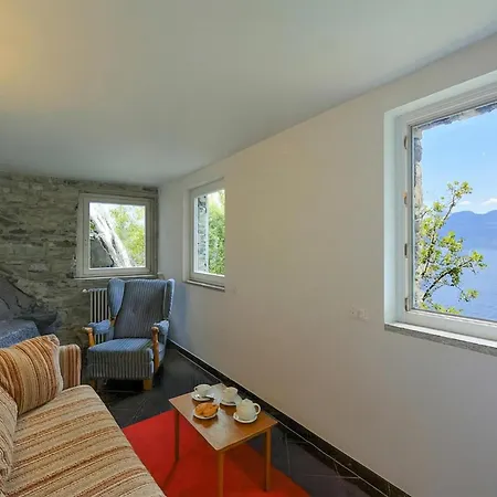Lucia Villa Varenna